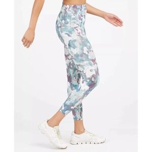 SPANX Booty Boost Leggings Painted Camo Print